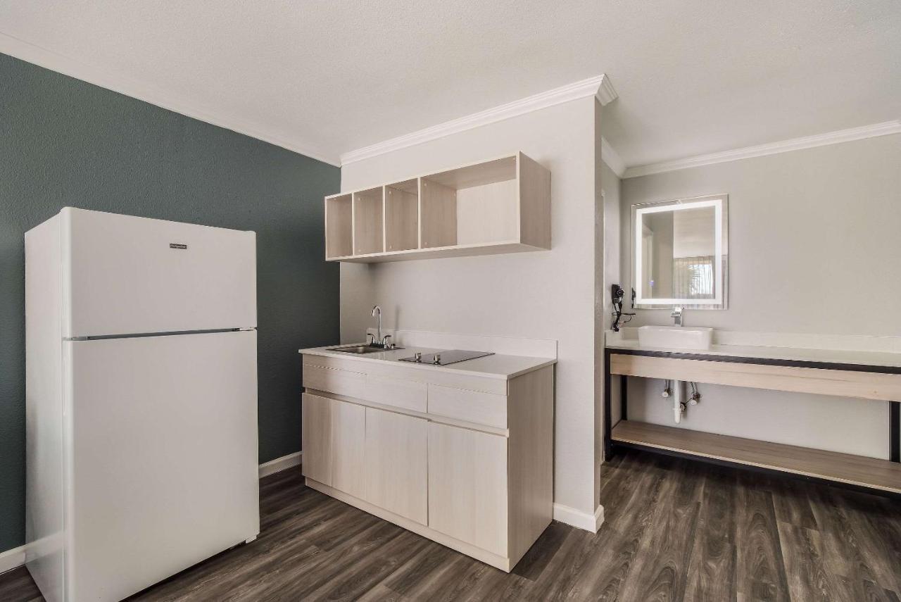 Mainstay Suites פלורנס מראה חיצוני תמונה