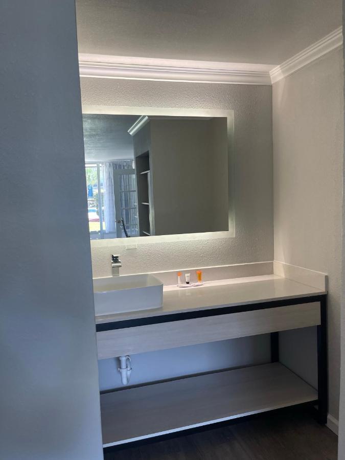 Mainstay Suites פלורנס מראה חיצוני תמונה