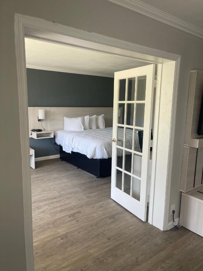 Mainstay Suites פלורנס מראה חיצוני תמונה